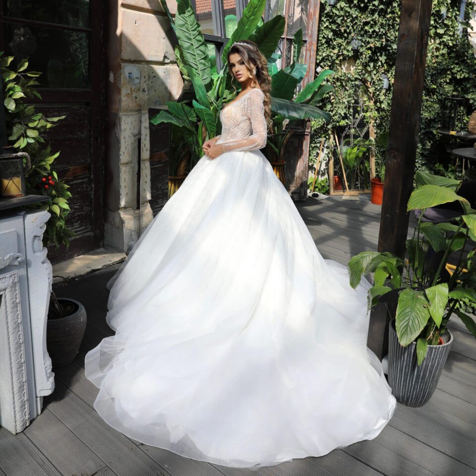 Rochie mireasa printesa Griselda 2 scaled 1