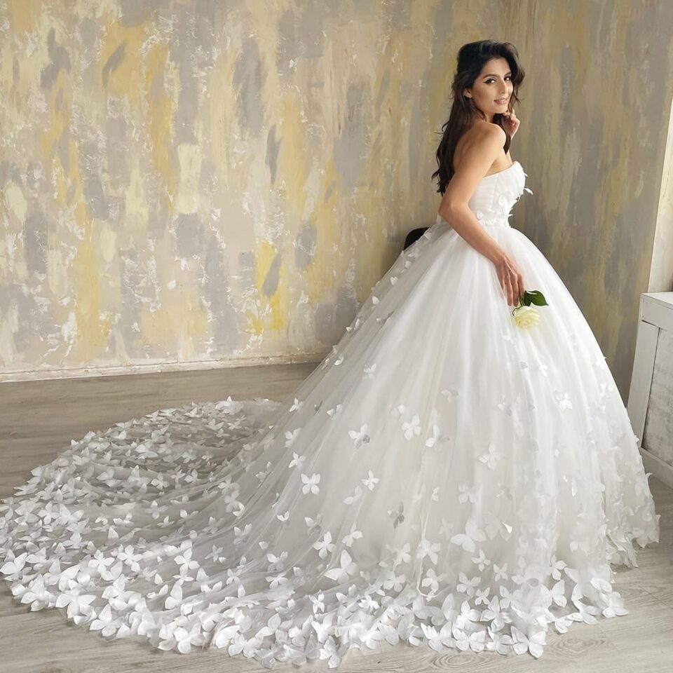 rochie de mireasa paris aryanna karen