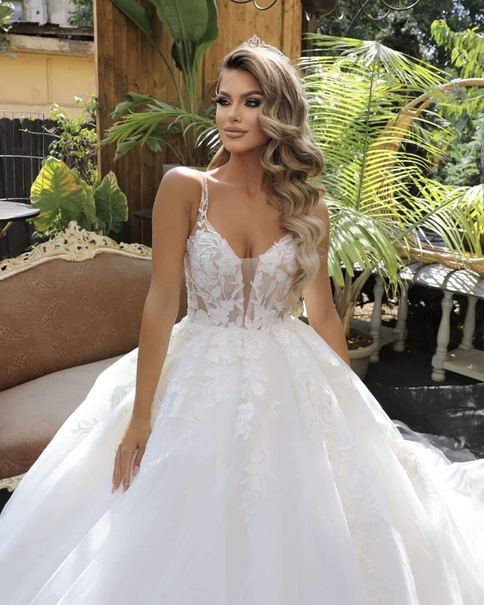 rochie de mireasa printesa bufanta 2024 astoria