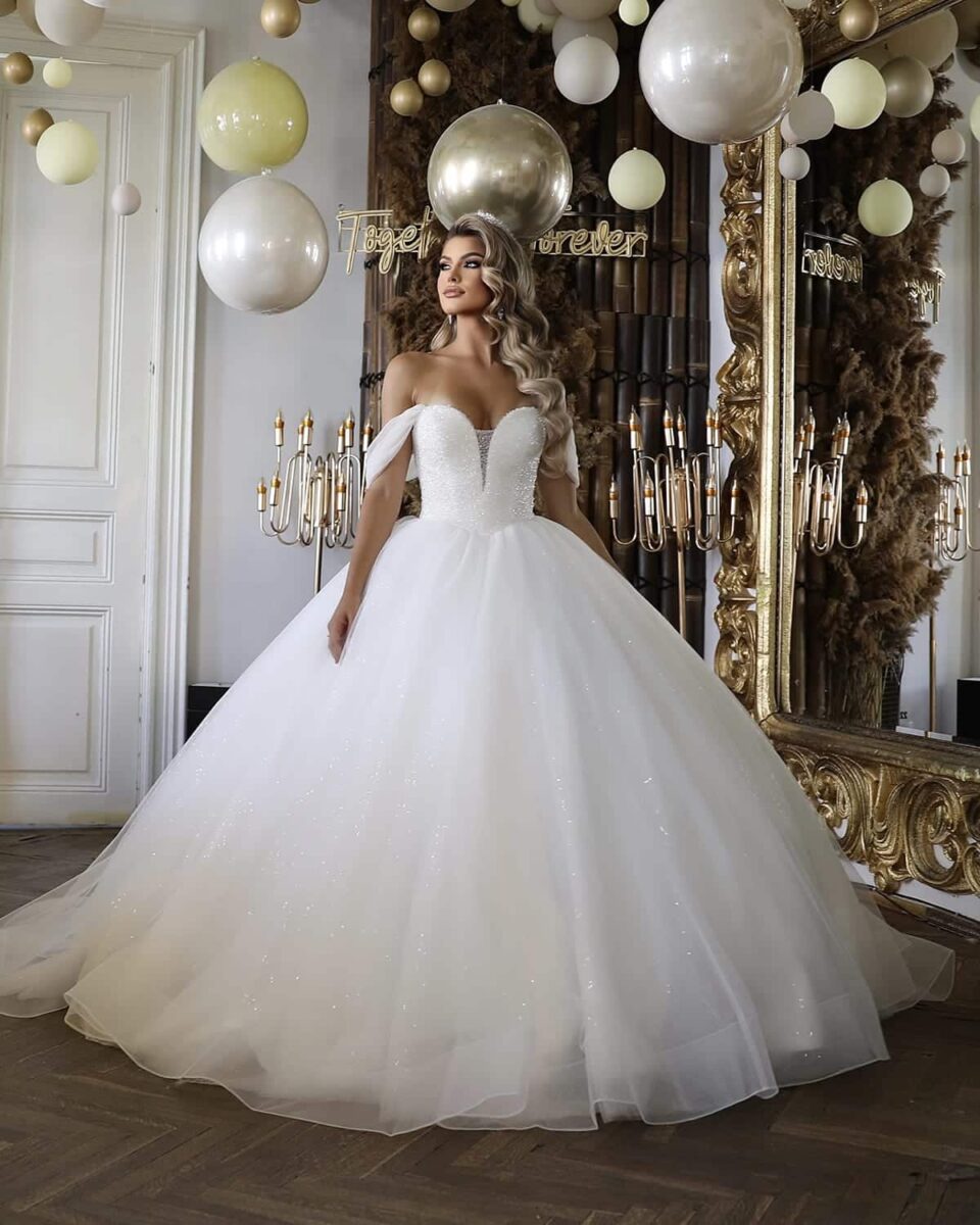 rochie de mireasa printesa bufanta anais