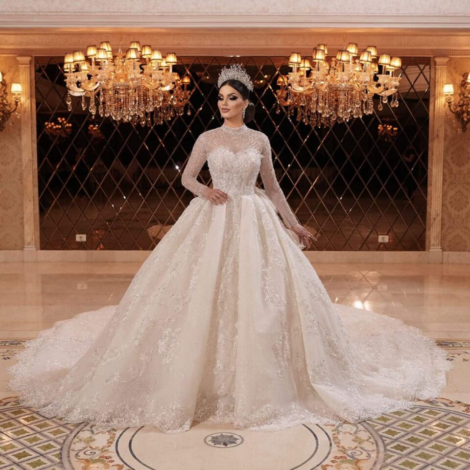 rochie de mireasa printesa cu pietre antoinette
