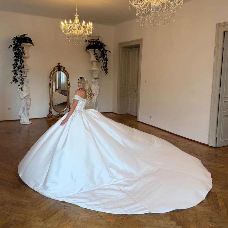 Rochie de mireasă POGANY